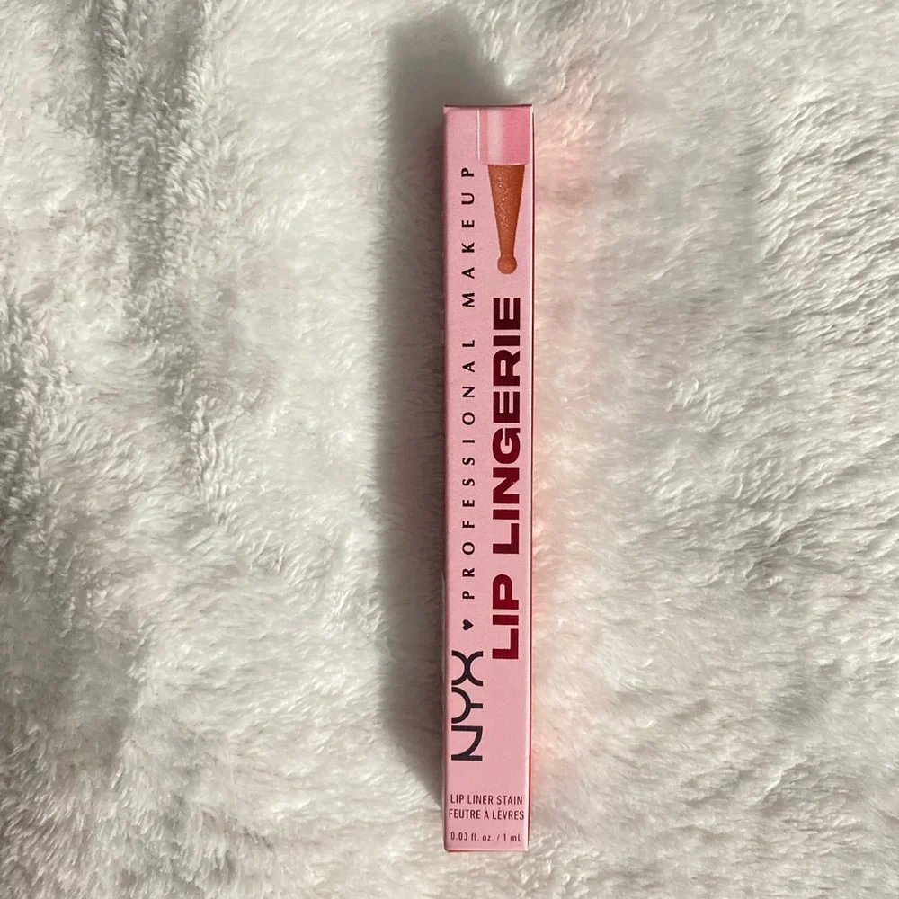 Nyx lip lingerie liner